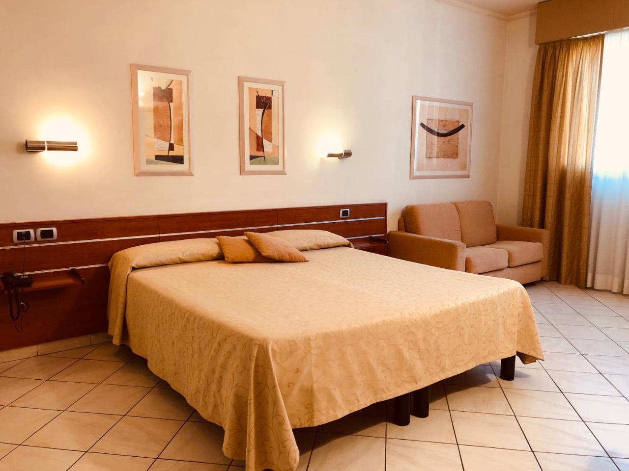 Hotel Delfina Signa Ngoại thất bức ảnh